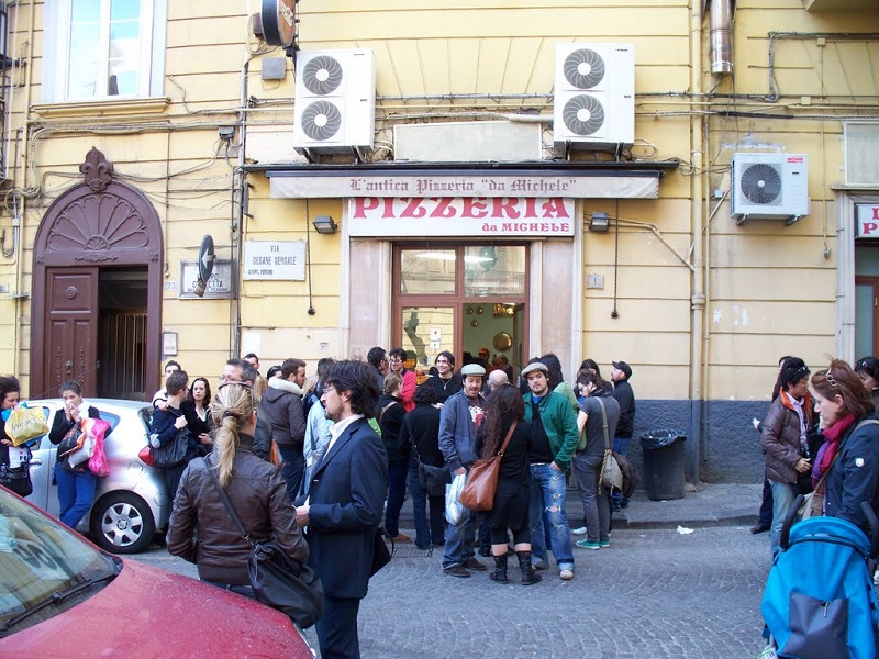 L'Antica Pizzeria da Michele, Naples a - The Rich Side